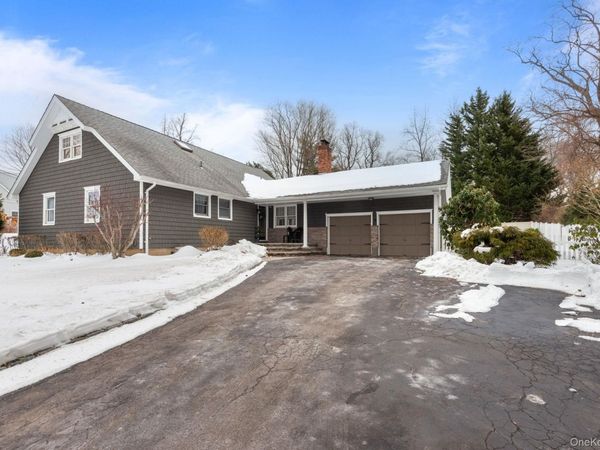 4 Abbington Place , Northport, NY 11768