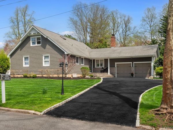 4 Abbington Place, Northport, NY 11768