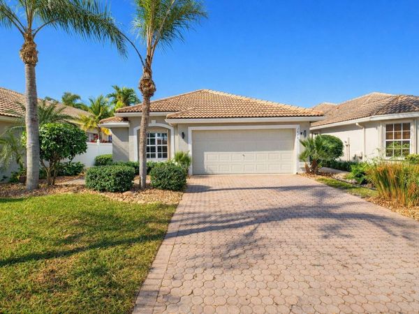 7440 W Mercada Way, Delray Beach, FL 33446