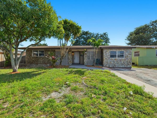 7560 Venetian St, Miramar, FL 33023