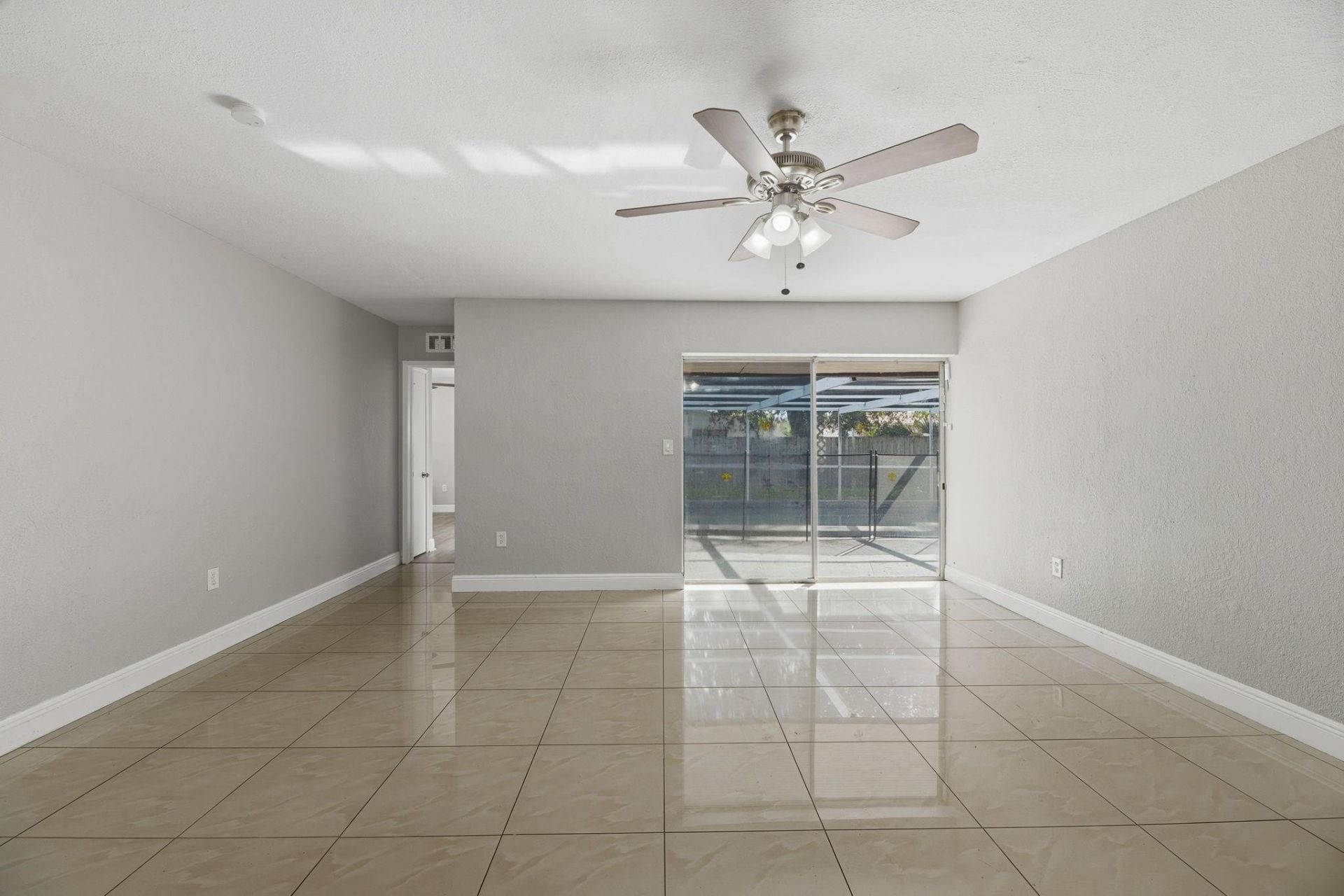 7560 Venetian St, Miramar, FL 33023 Photo
