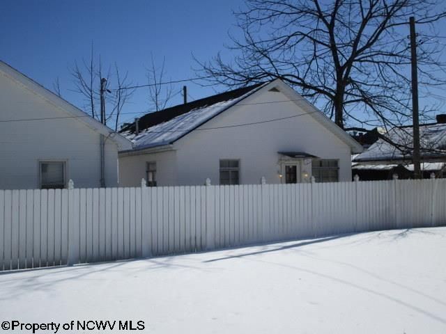 611 B W Main Street, Elkins, WV 26241 Main Photo