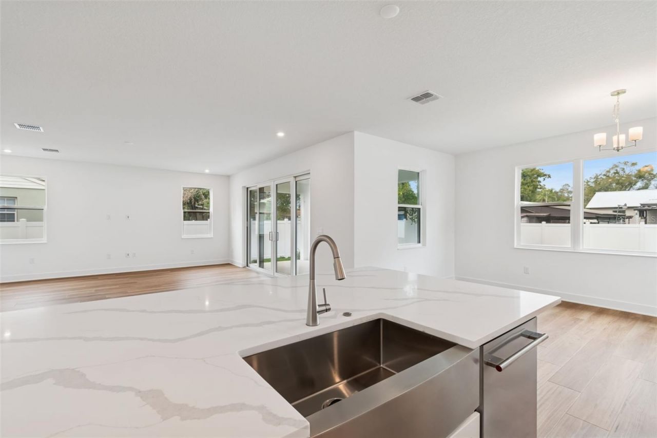 804 W Peninsular Street, Tampa, FL 33603 Photo