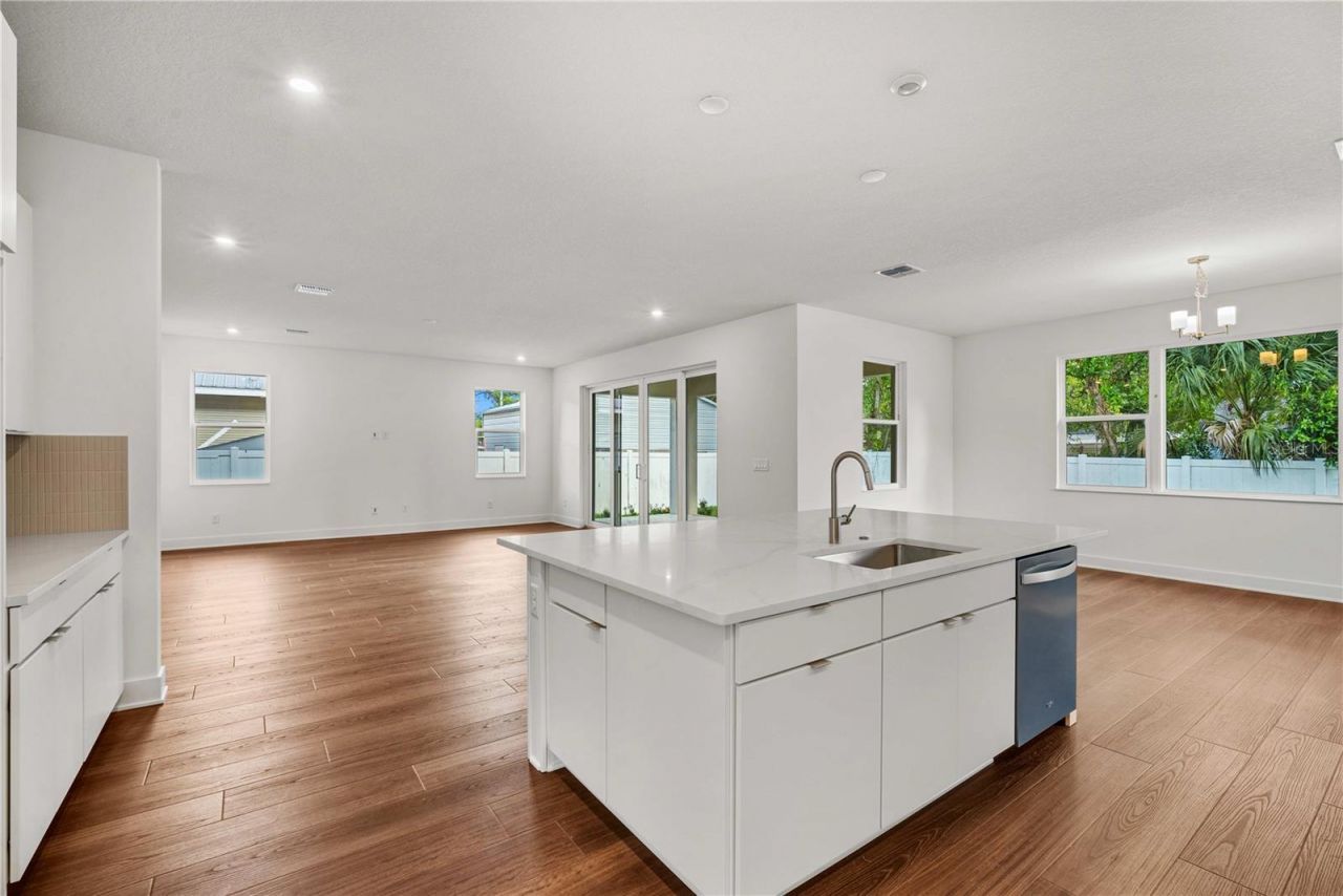 804 W Peninsular Street, Tampa, FL 33603 Photo