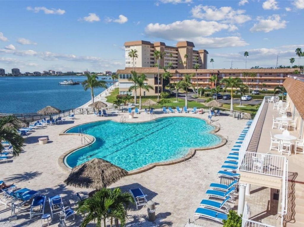 5200 Brittany Drive S, Unit 1510, Tierra Verde, FL 33715 Photo