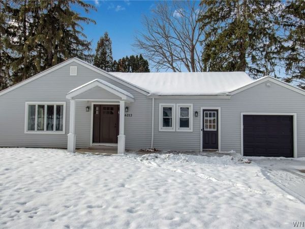 6212 New Taylor Road, Orchard Park, NY 14127