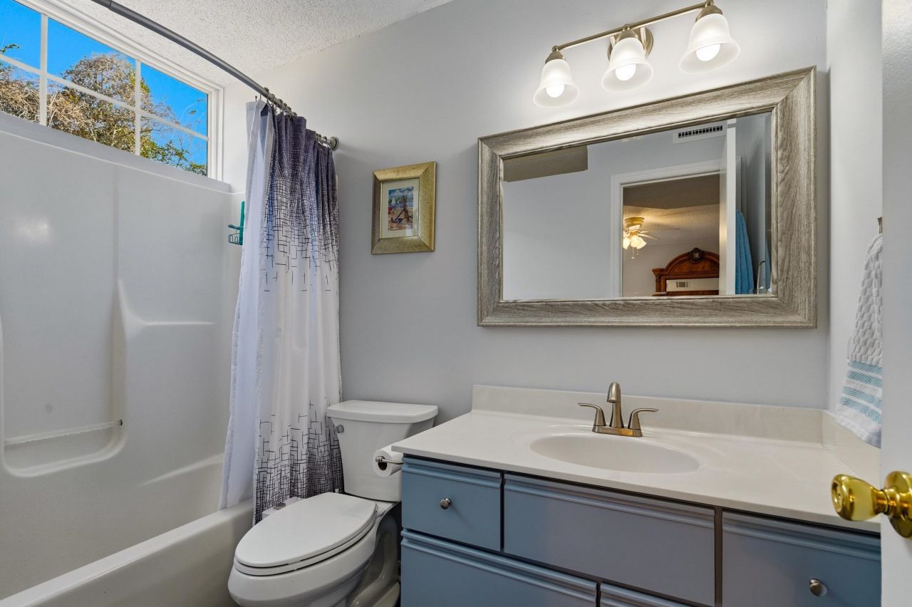 2240 Andover Dr. Photo 15