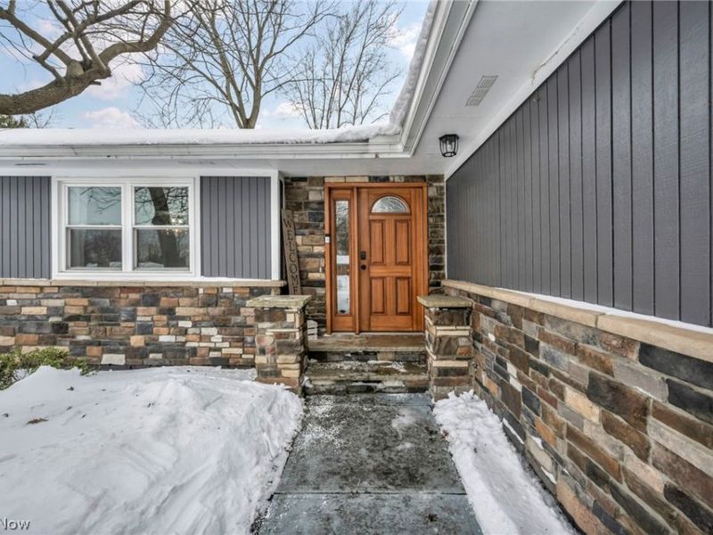 18313 Potomac Drive, Strongsville, OH 44136 Photo 4