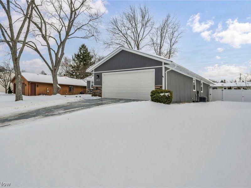 18313 Potomac Drive, Strongsville, OH 44136 Photo 5