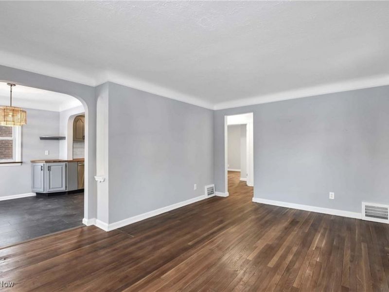 13509 Wainstead Avenue, Cleveland, OH 44111 Photo 10