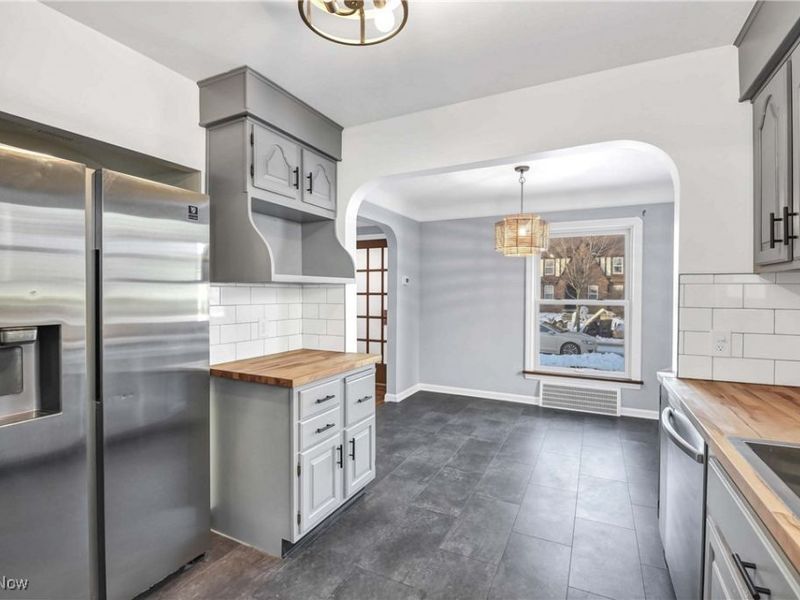 13509 Wainstead Avenue, Cleveland, OH 44111 Photo 13