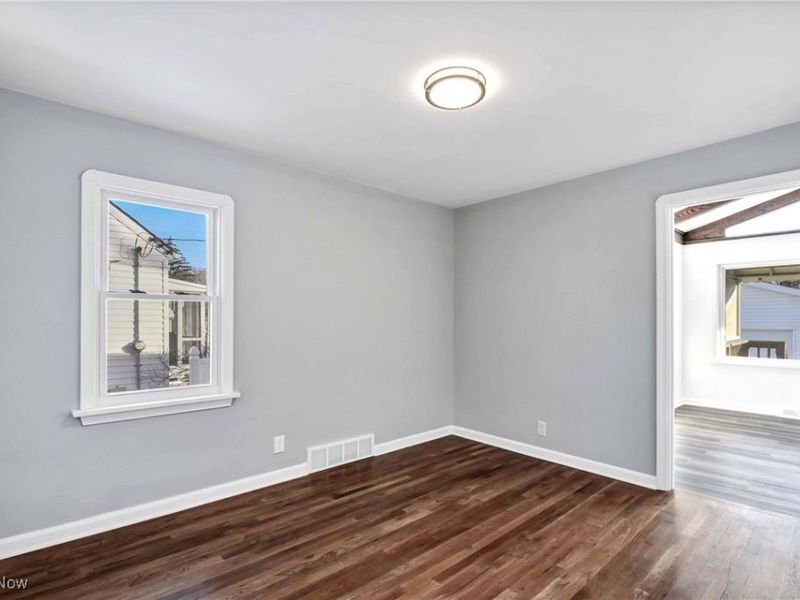 13509 Wainstead Avenue, Cleveland, OH 44111 Photo 23