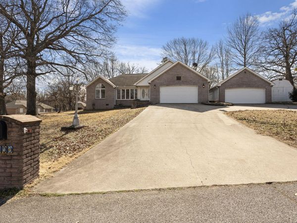 29900 S 592 Place, Grove, OK 74344