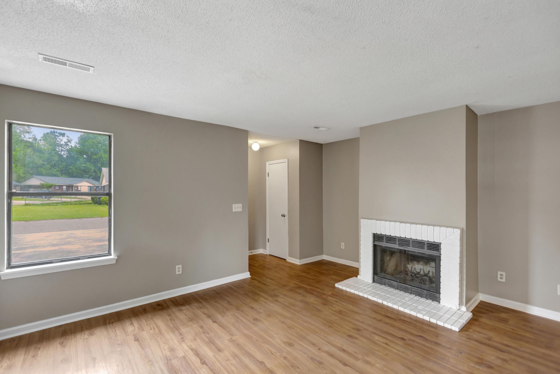 108 Canvasback Drive Photo 4