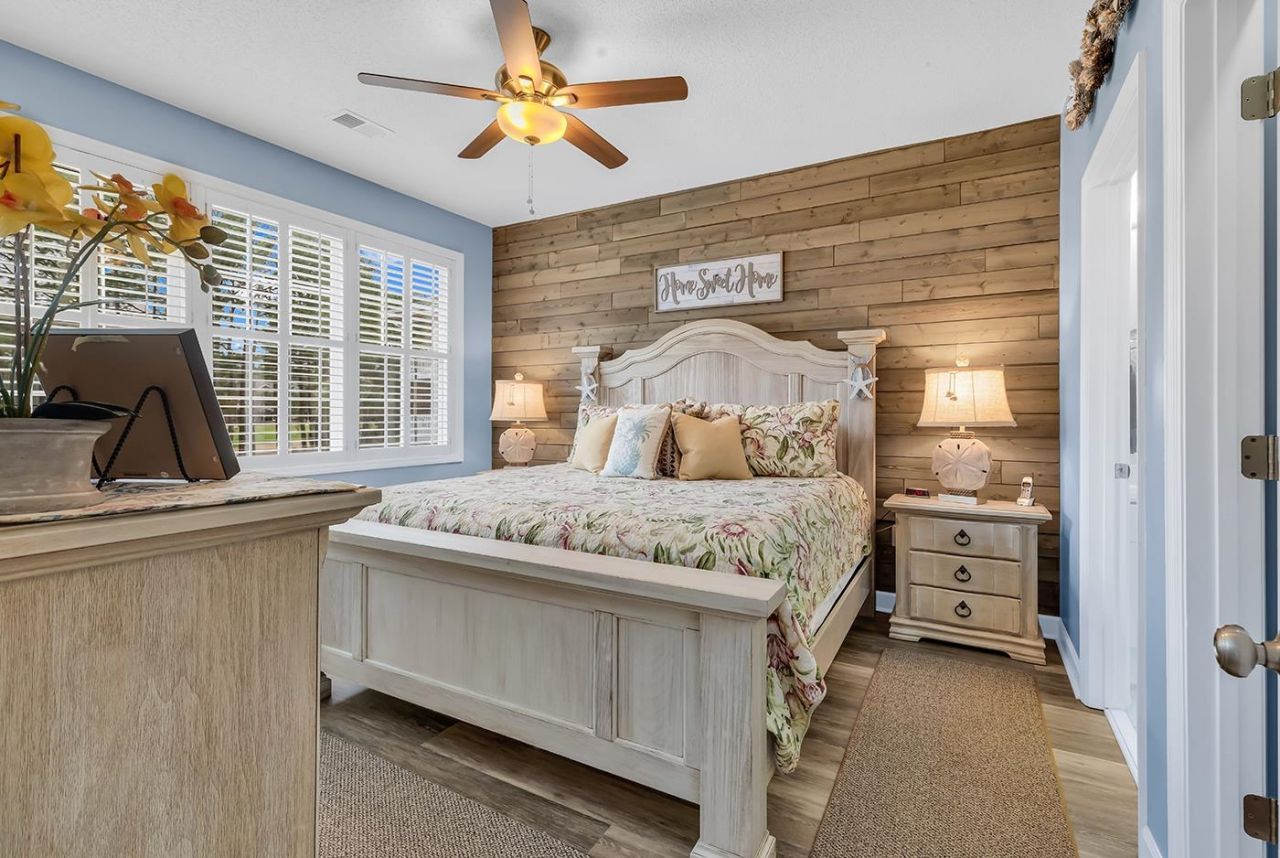 5825 Catalina Dr. Photo 17