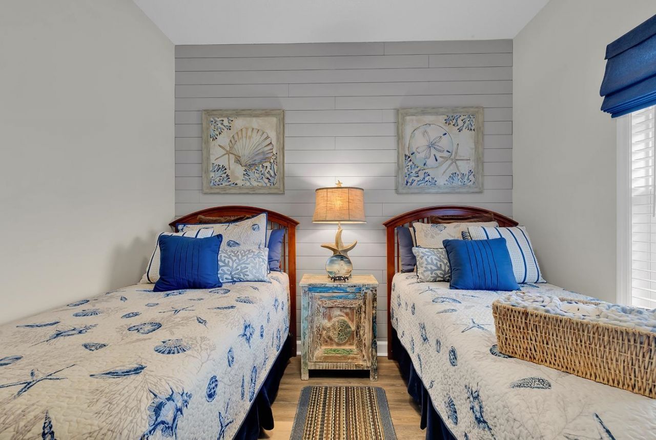 5825 Catalina Dr. Photo 21