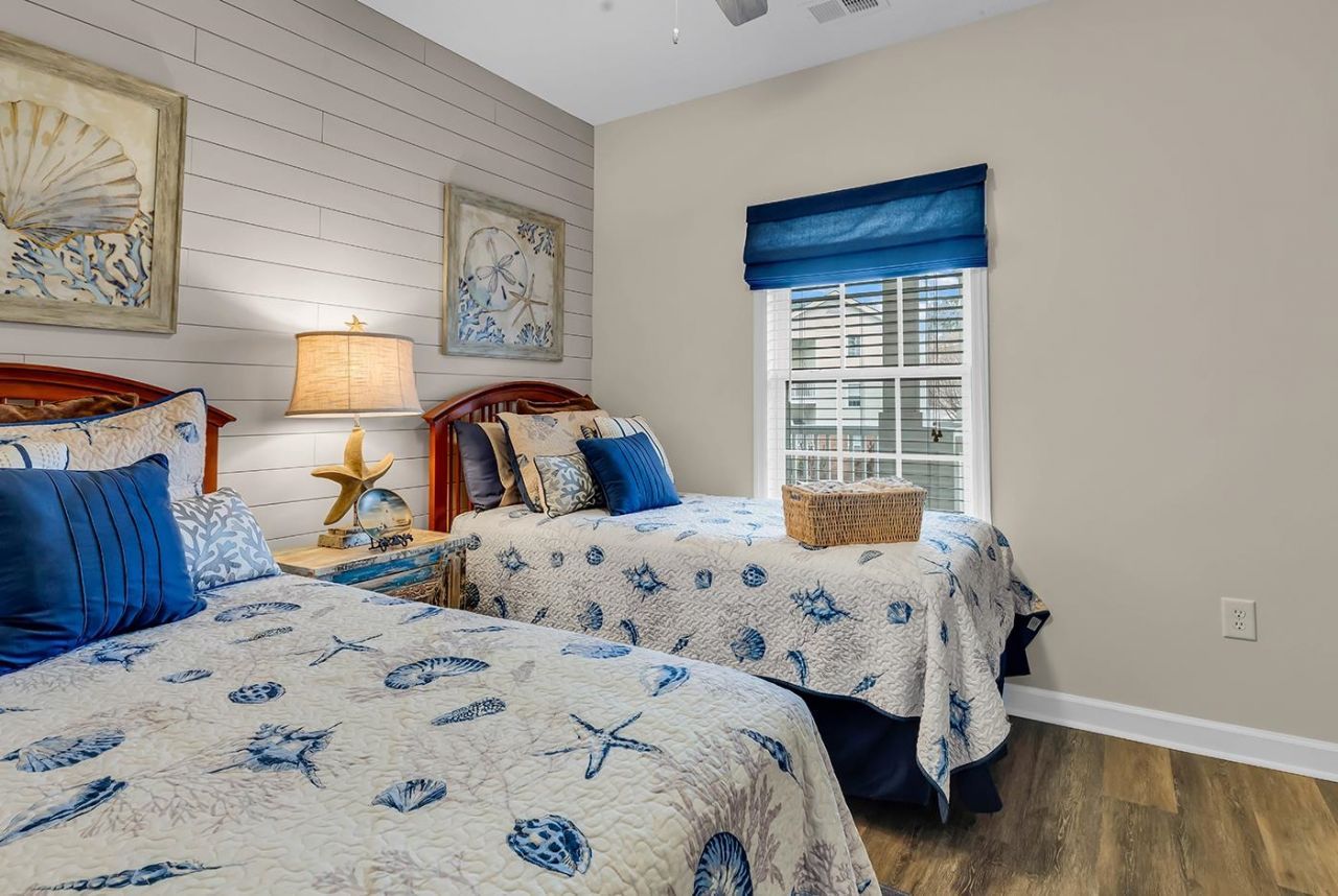 5825 Catalina Dr. Photo 22