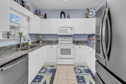 5825 Catalina Dr. photo 4