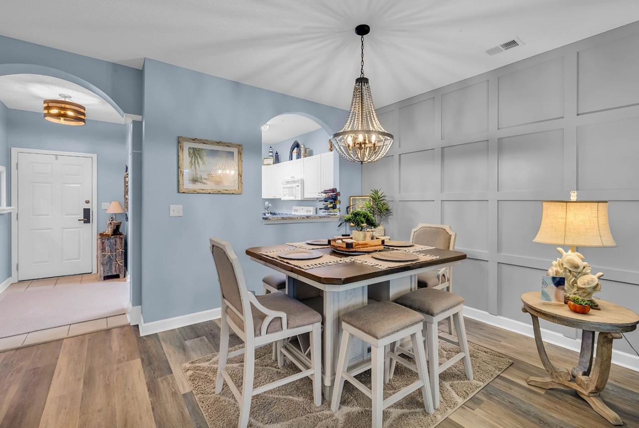 5825 Catalina Dr. Photo 7