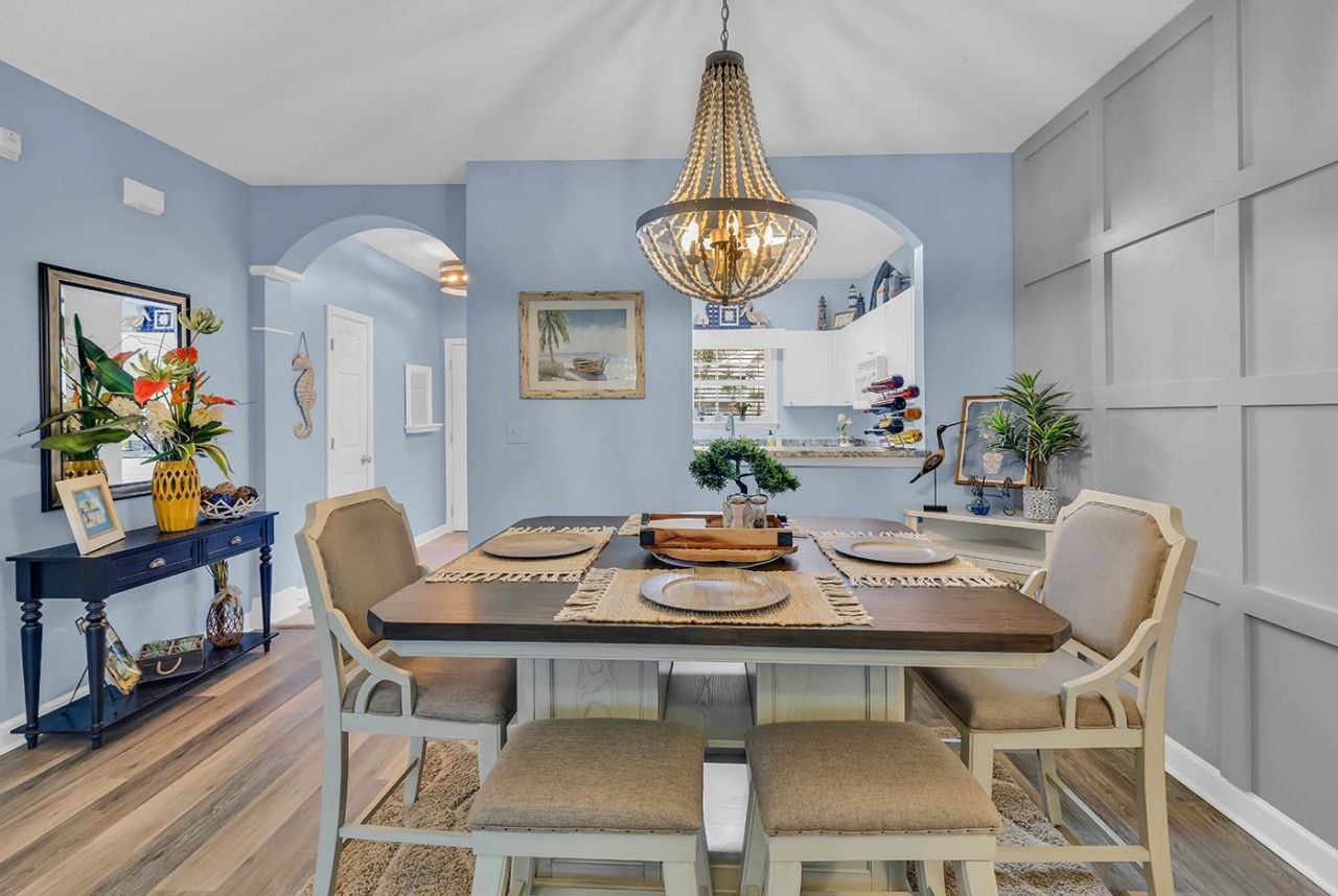 5825 Catalina Dr. Photo 8