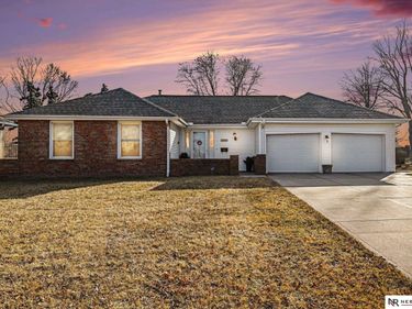 13935 Pierce Street, Omaha, NE 68144