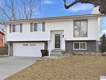 2809 Ponderosa Drive, Bellevue, NE 68123