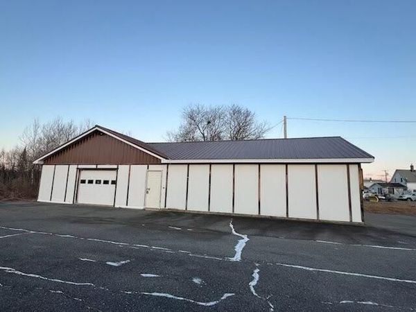 55 Lagrange Road , Howland, ME 04448