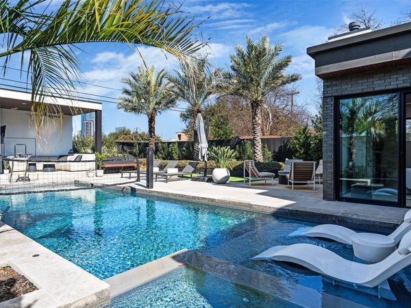 30 Chalmers Ave, Austin, TX 78702