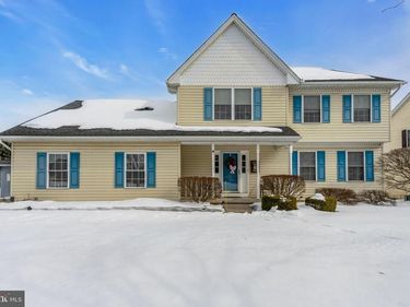 2593 HALLECK DRIVE, WHITEHALL, PA 18052