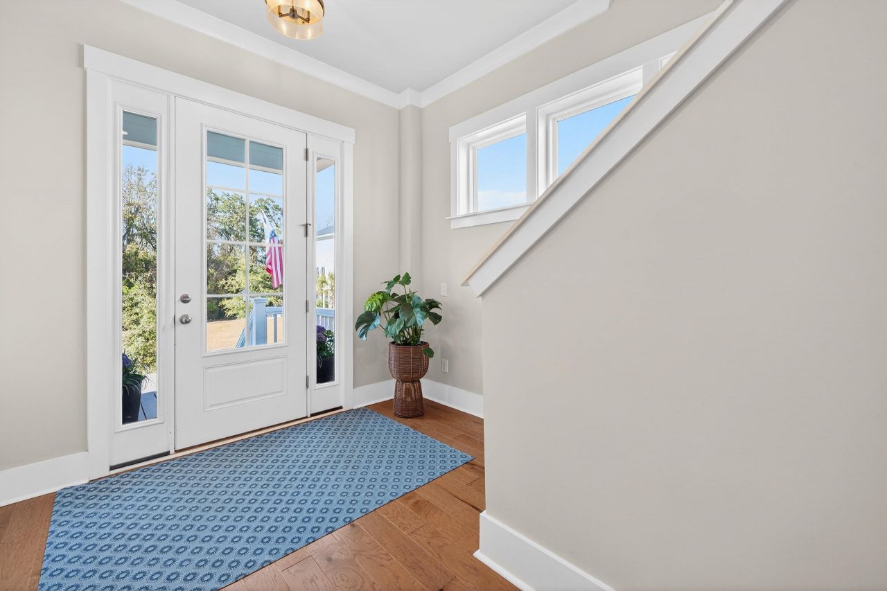 1464 Stratton Place Photo 7