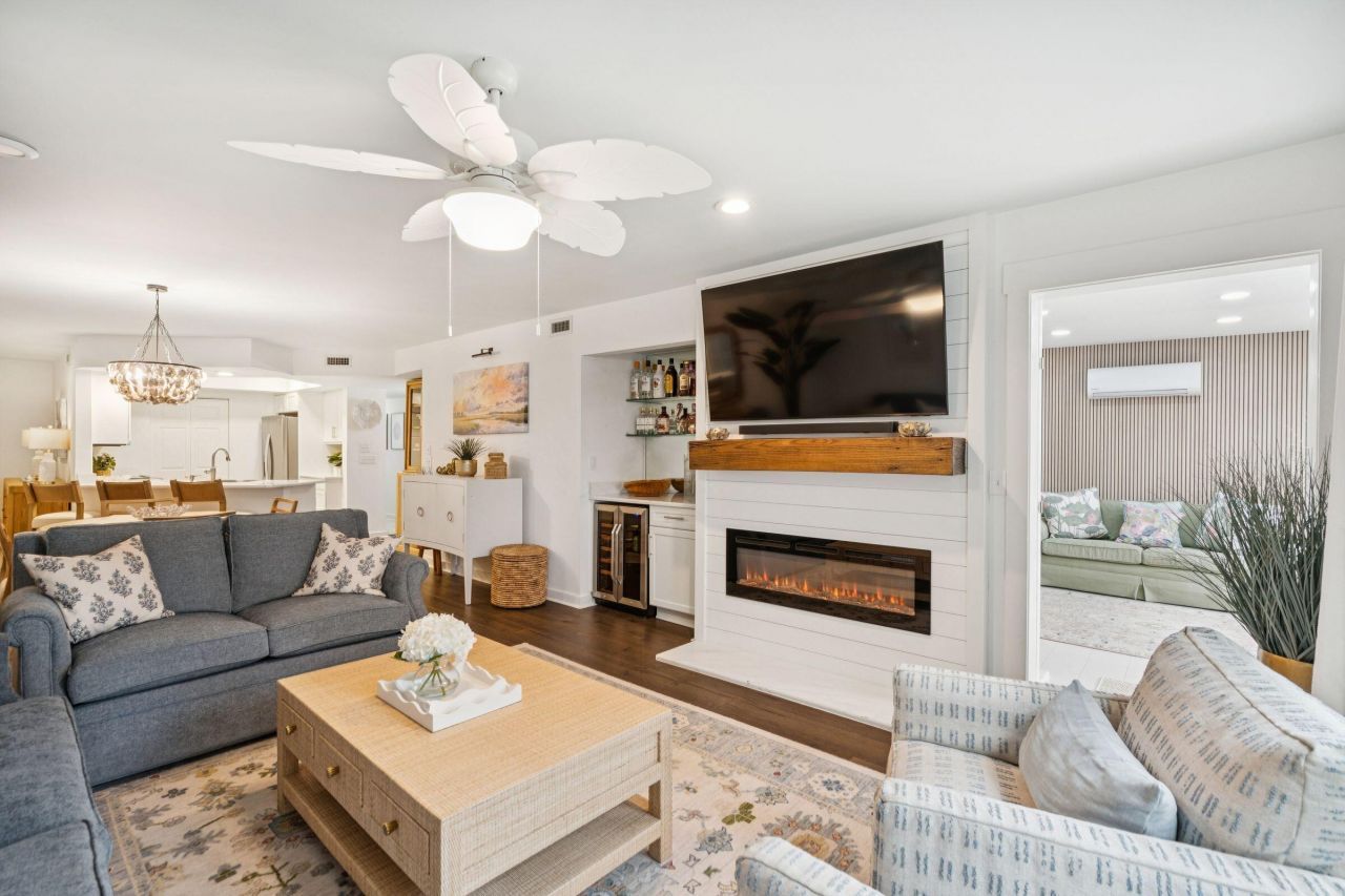 407 Yacht Harbor Court Photo 14