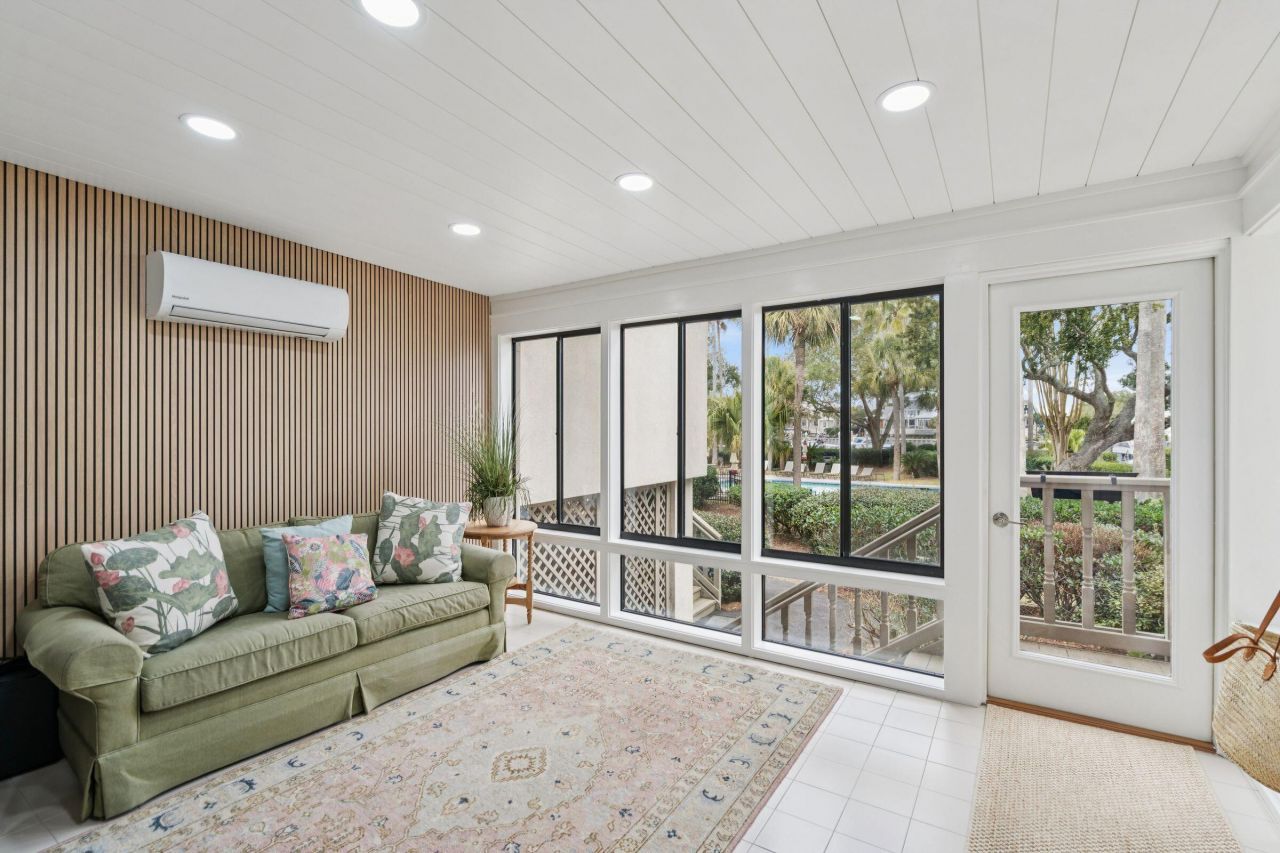 407 Yacht Harbor Court Photo 15