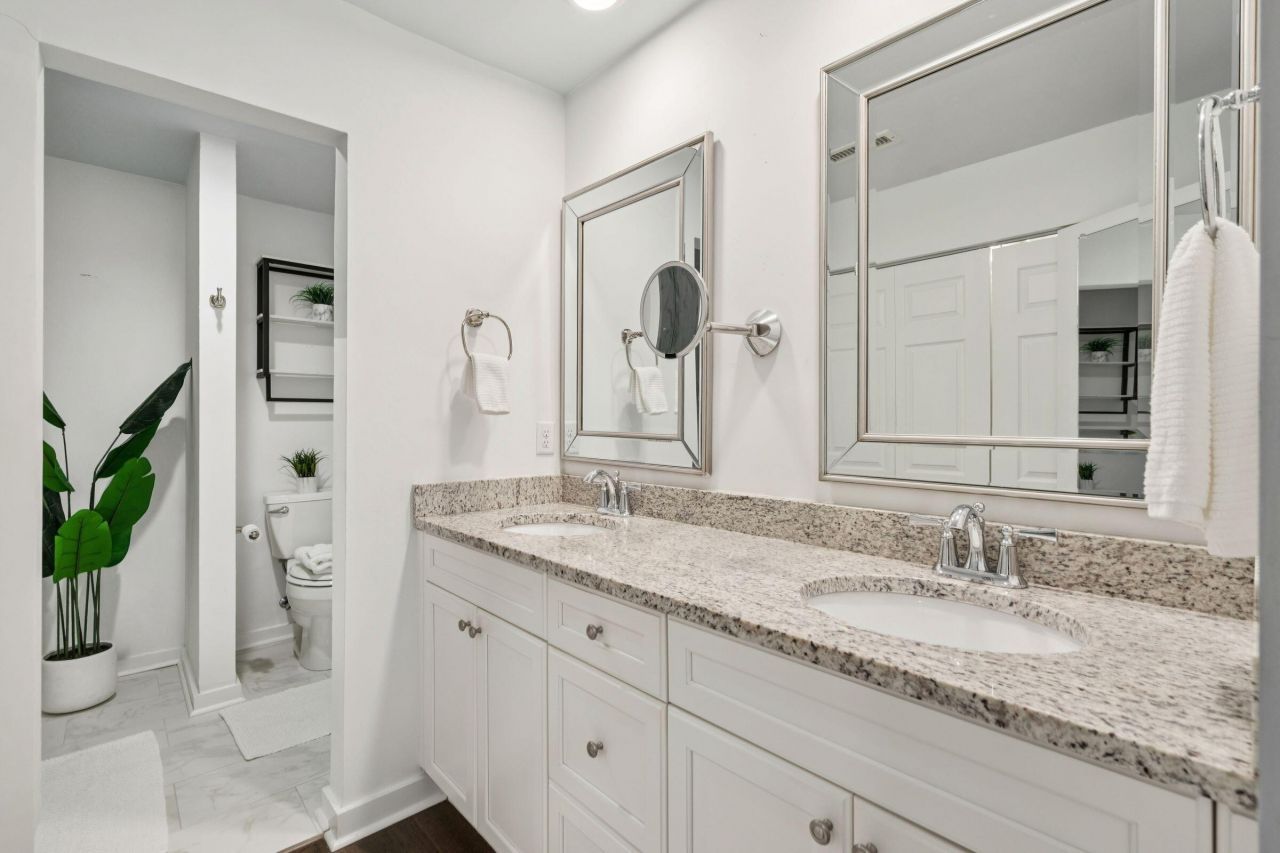 407 Yacht Harbor Court Photo 22