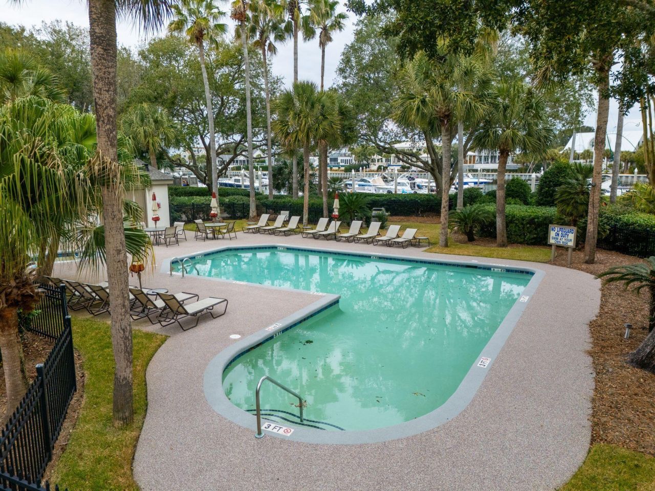 407 Yacht Harbor Court Photo 32