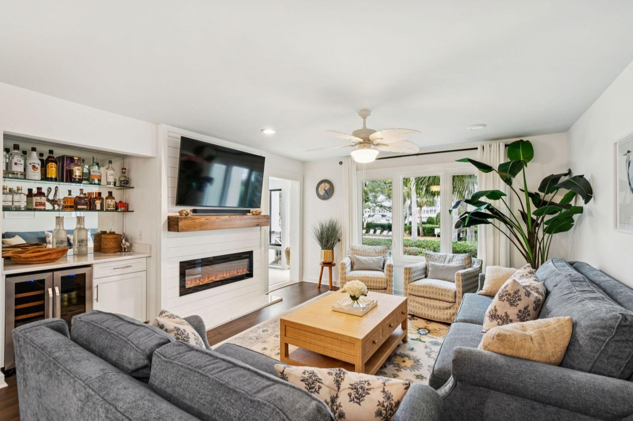 407 Yacht Harbor Court Photo 9