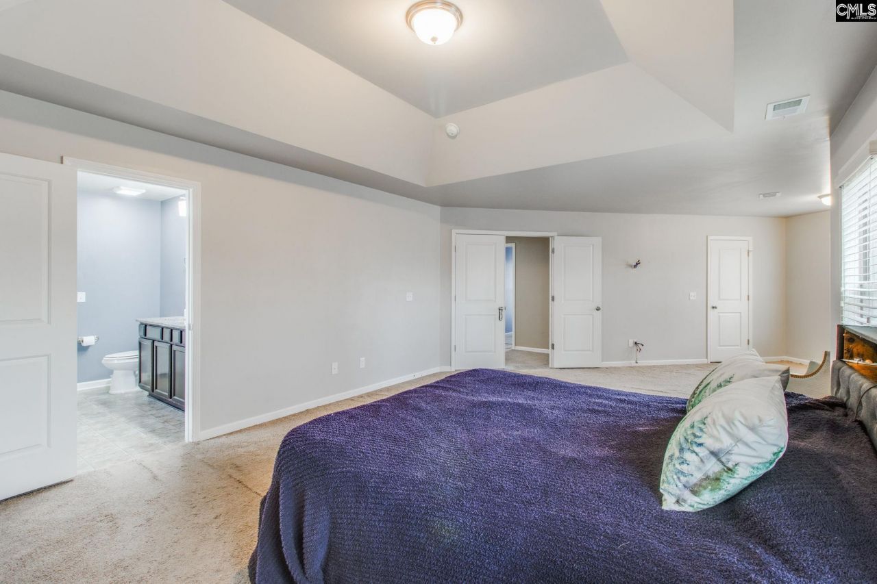 376 Baybridge Drive  Photo 13