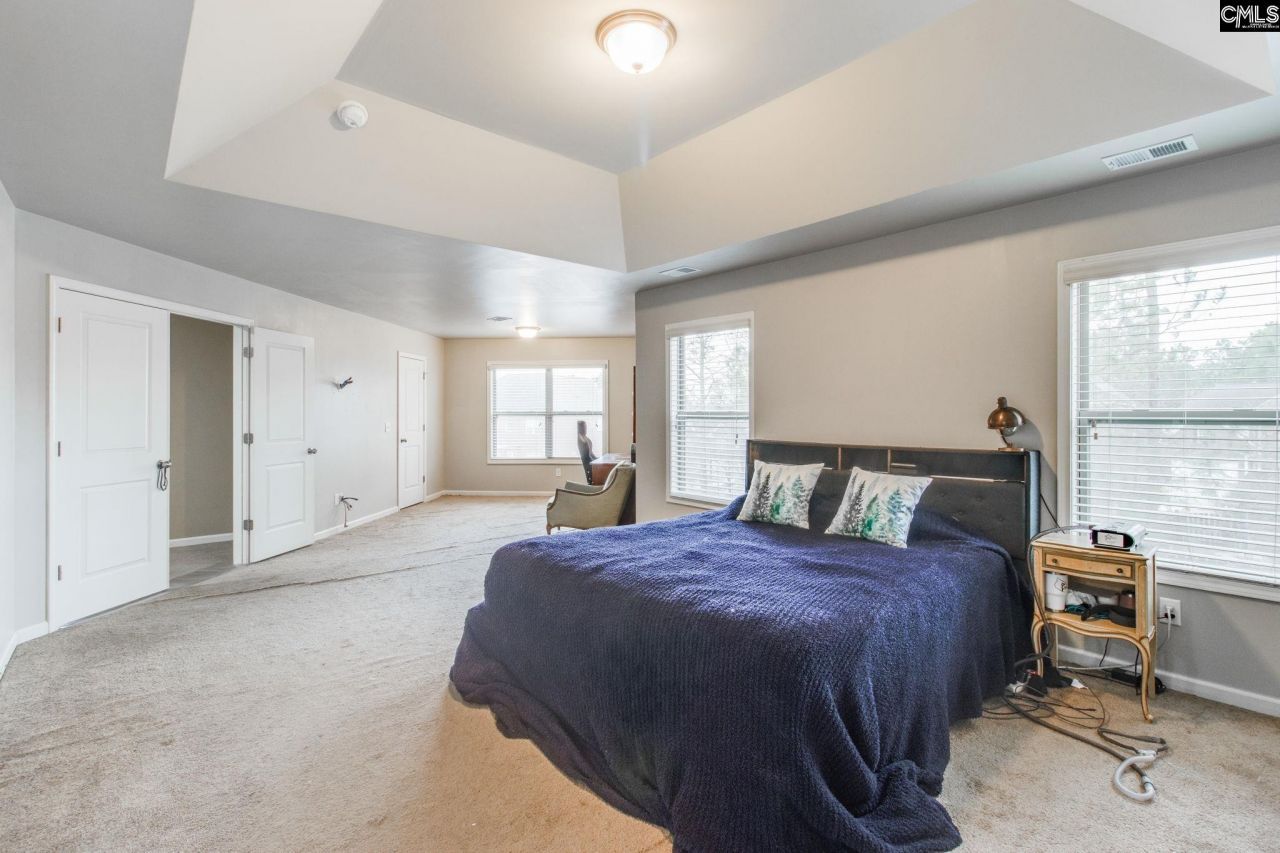 376 Baybridge Drive  Photo 14