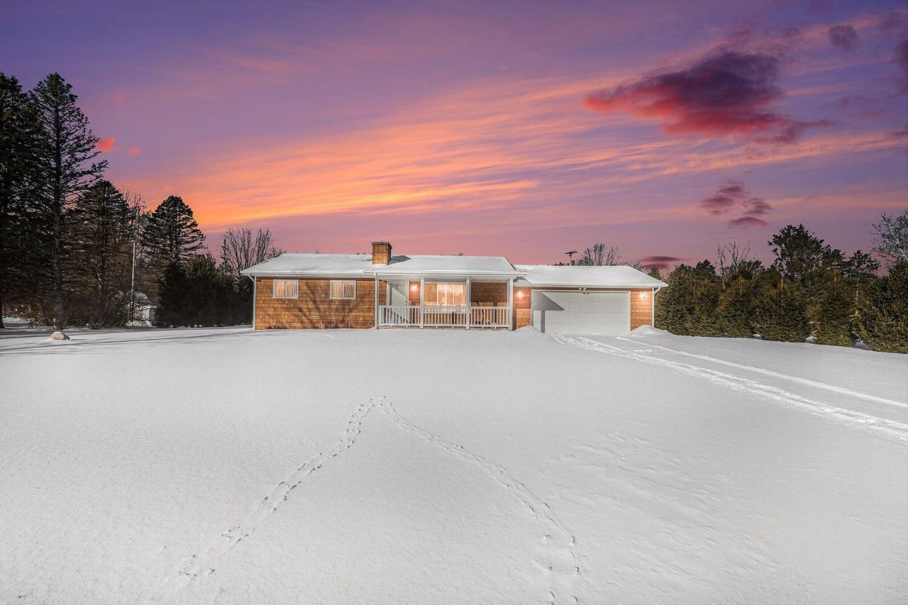 10045 Nichols Road, Montrose, MI 48457 Main Photo