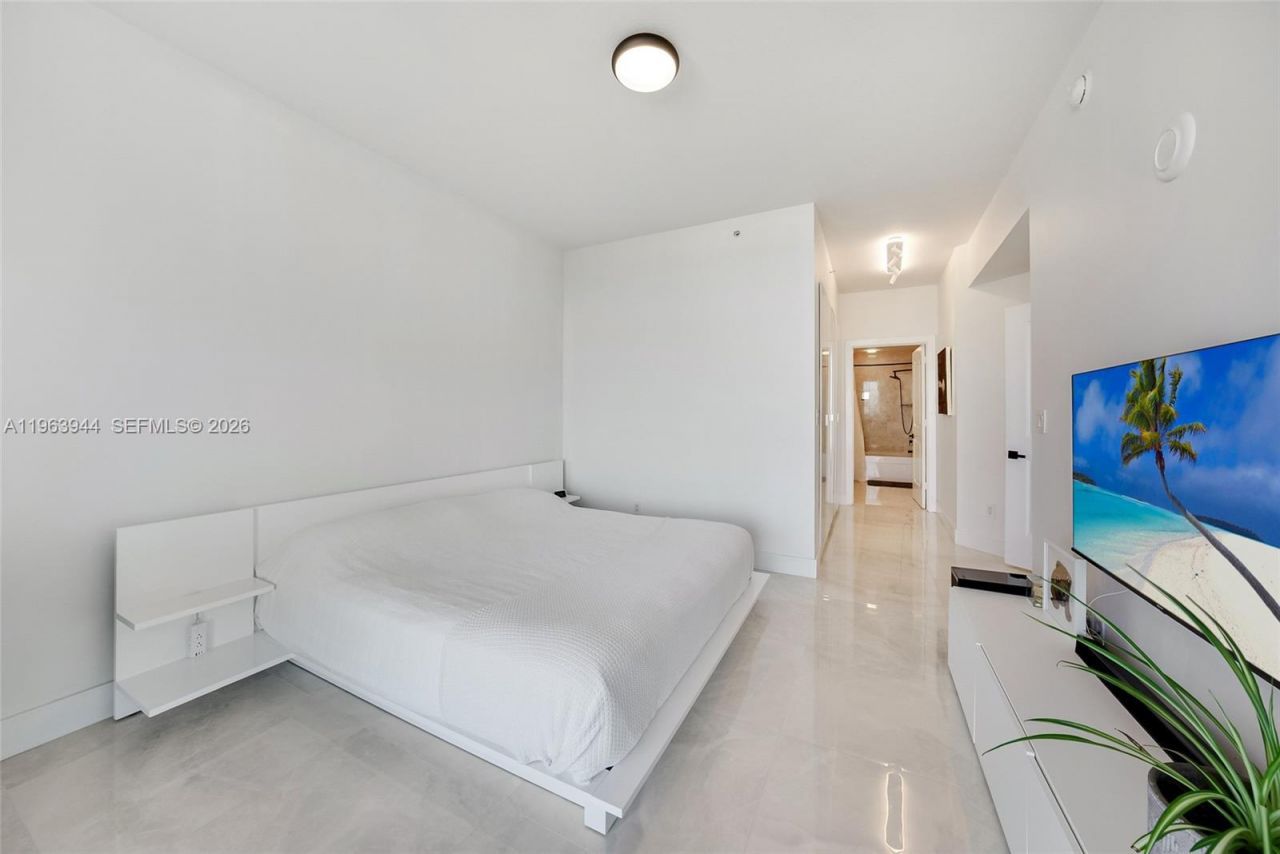 315 NE 3rd Ave, Unit 1909, Fort Lauderdale, FL 33301 Photo