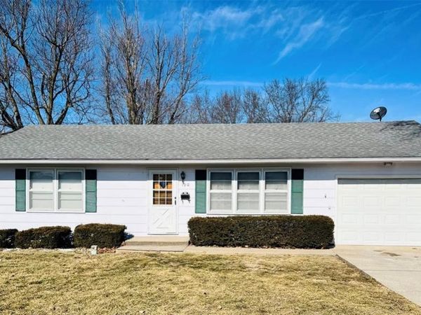 100 E Mill Street , Shelbina, MO 63438