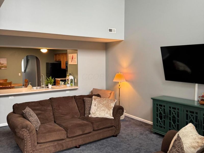 4325 Bowman Meadow Drive , Canal Winchester, OH 43110 Photo 2