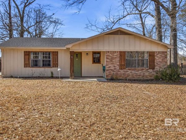 104 Thorndale Place, Atmore, AL 36502