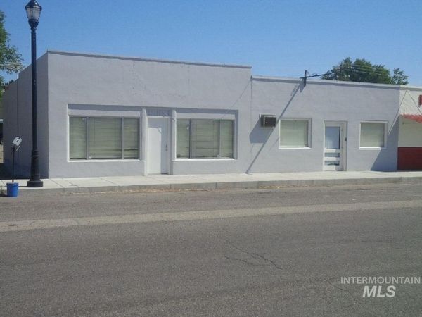 6 W Owyhee Ave, Homedale, ID 83628