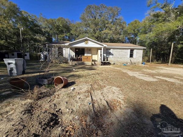 10598 Kansas Ave, Milton, FL 32583