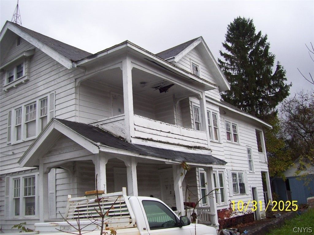 727 W Brighton Avenue, Syracuse, NY 13207 Main Photo