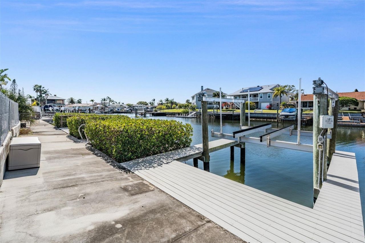 5001 Marlin Drive, New Port Richey, FL 34652 Photo