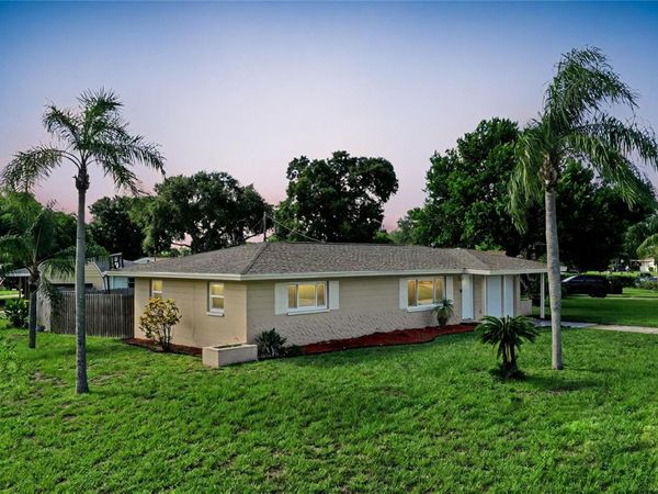 6947 114TH STREET, SEMINOLE, FL 33772