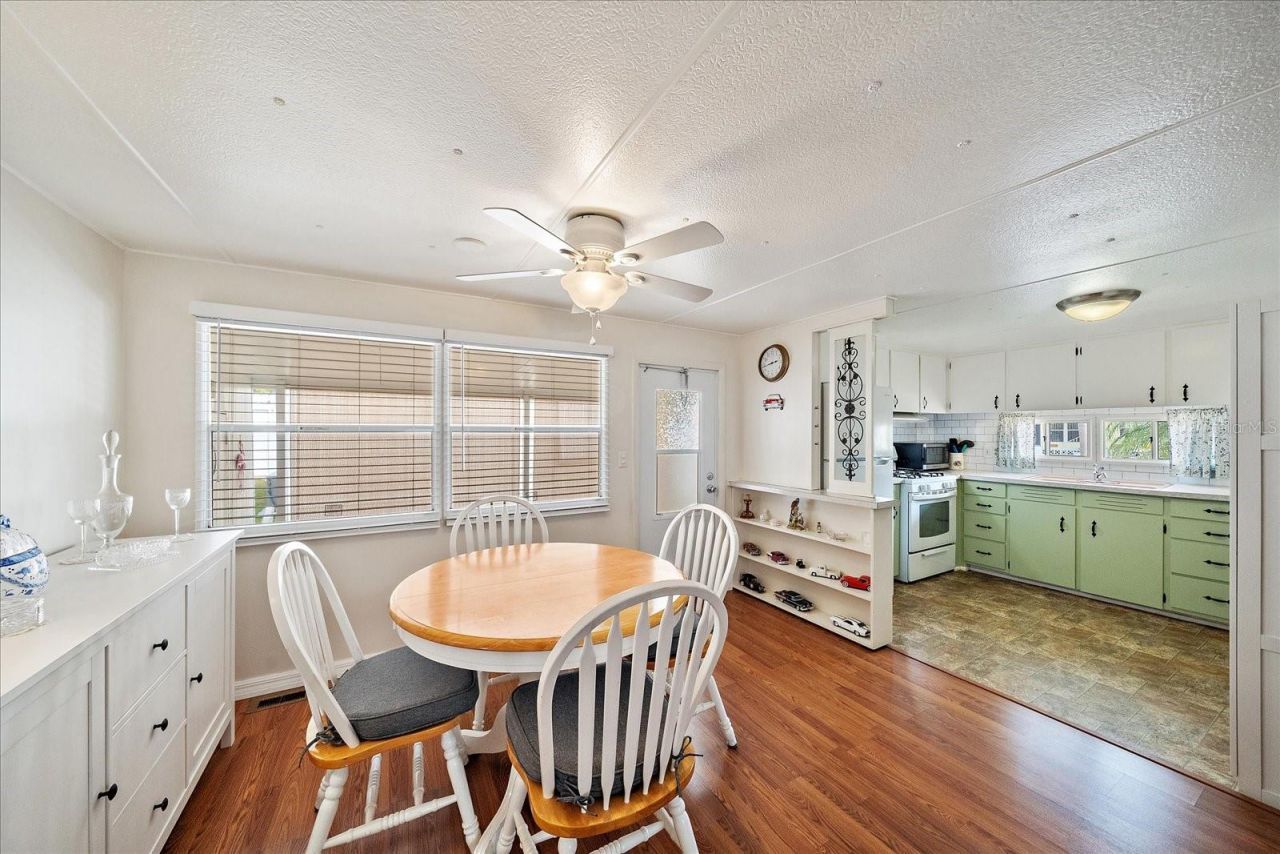 49 Leisure Way, Palmetto, FL 34221 Photo