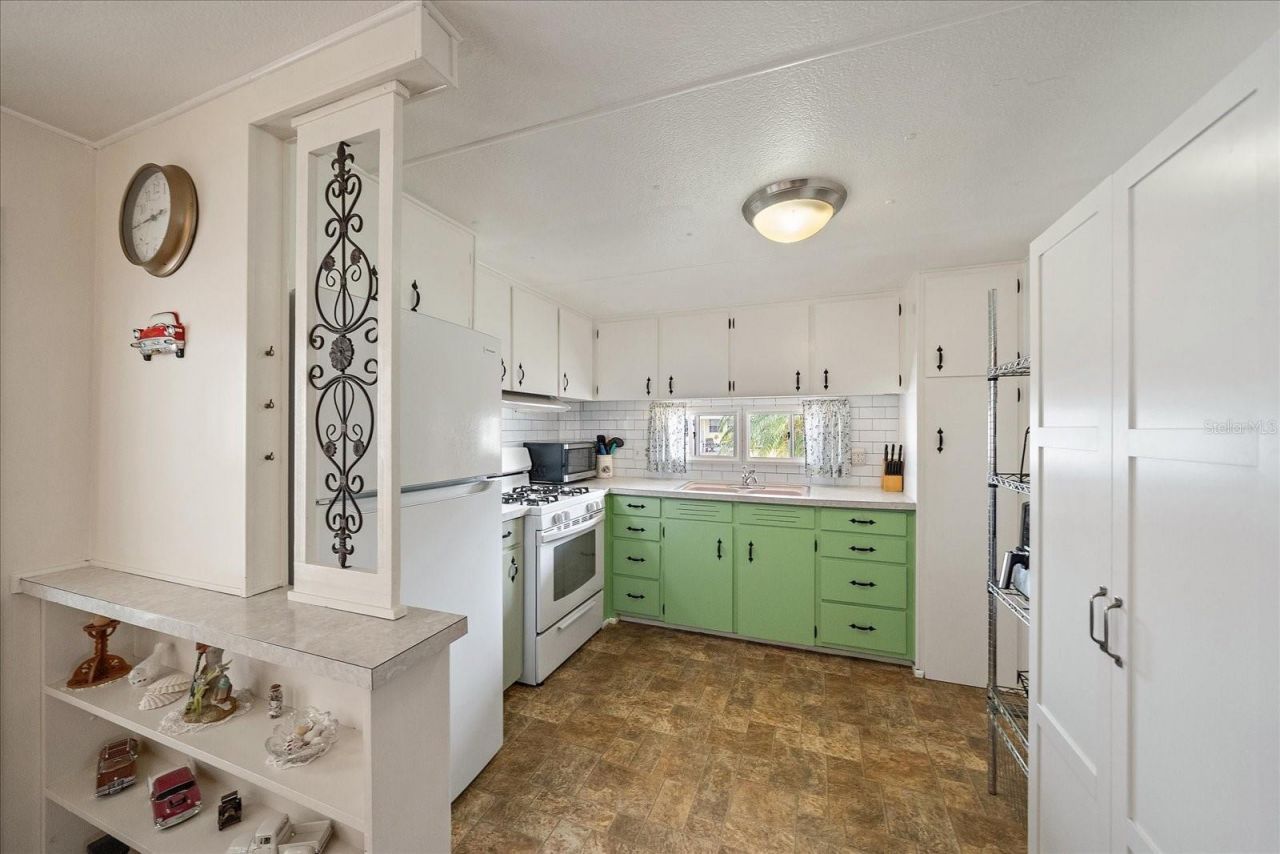 49 Leisure Way, Palmetto, FL 34221 Photo