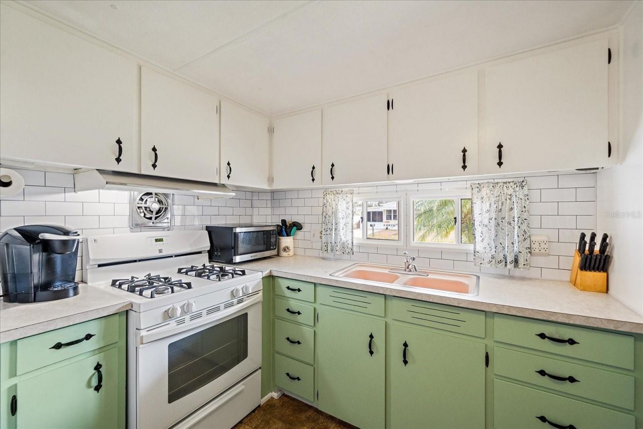 49 Leisure Way, Palmetto, FL 34221 Photo